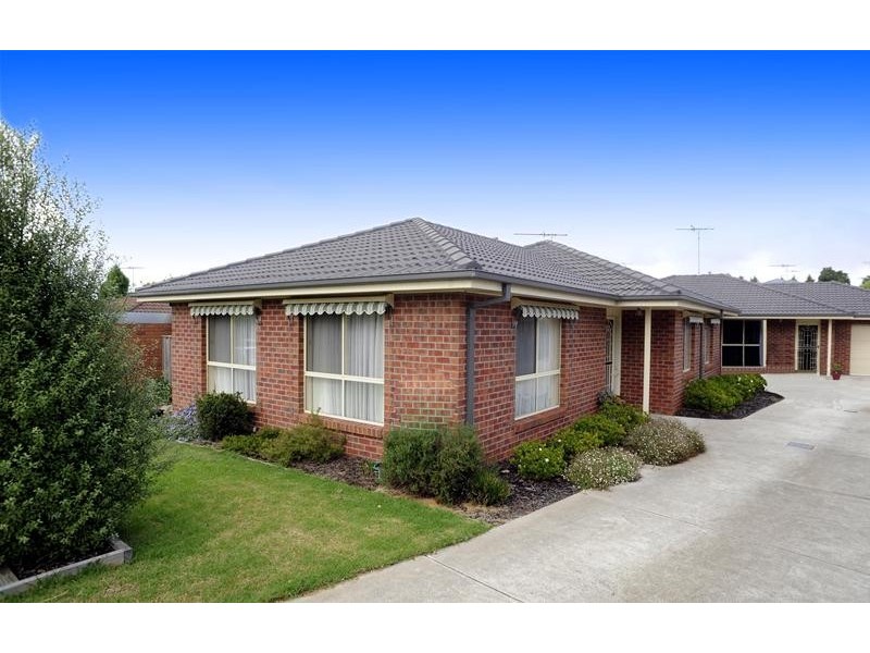 1/10 Myuna Street, Leopold VIC 3224