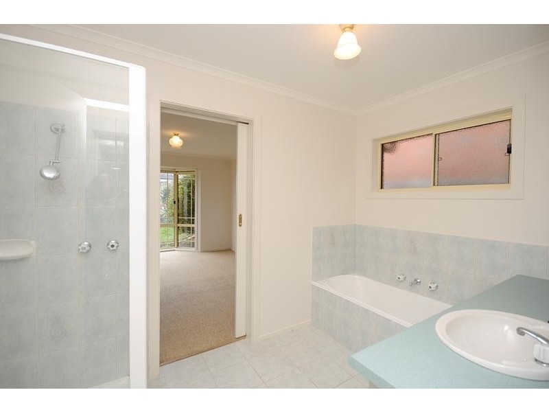 31 Vicarage Road, Leopold VIC 3224