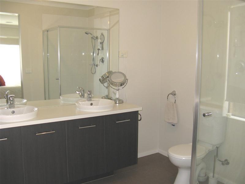 4 Split Court, Leopold VIC 3224