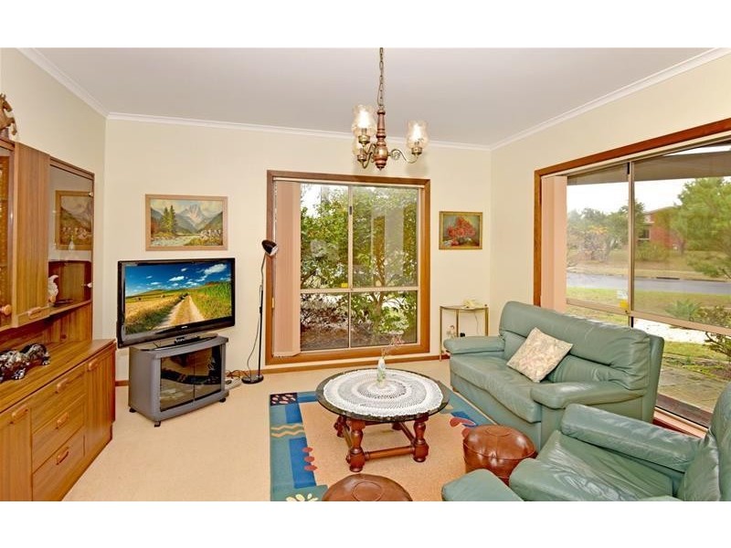 1/2 Curtis Court, Leopold VIC 3224