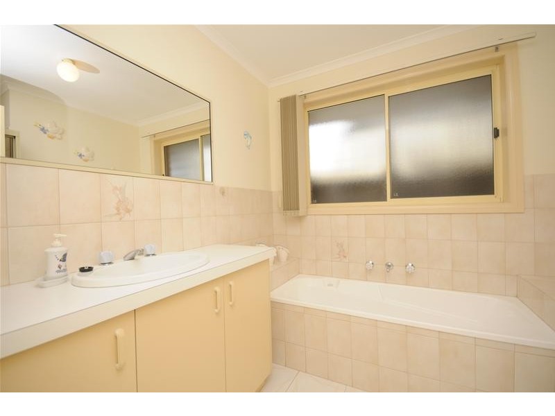 24 The Court, Leopold VIC 3224