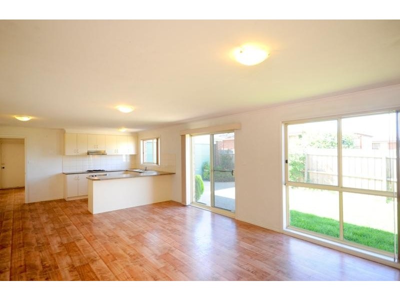 1/18 Ferguson Road, Leopold VIC 3224