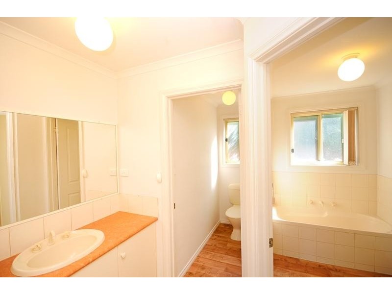 1/18 Ferguson Road, Leopold VIC 3224