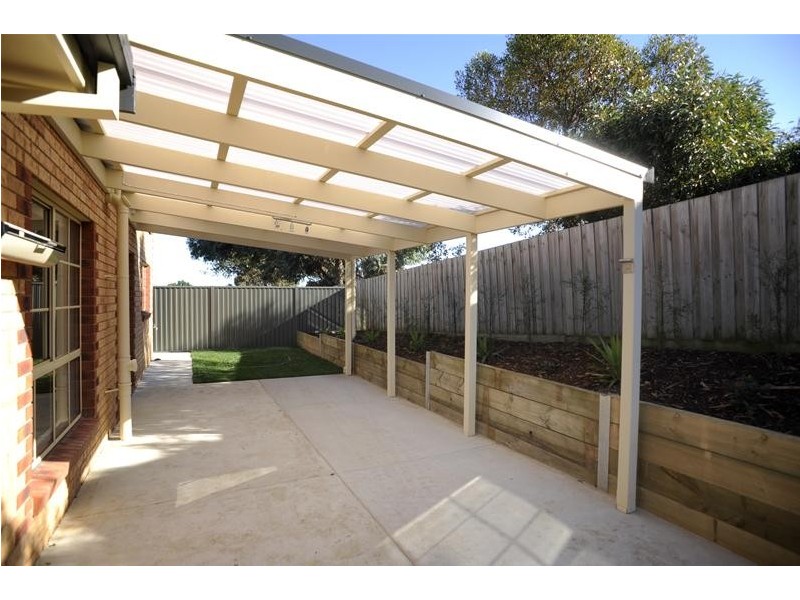 4 Reta Close, Leopold VIC 3224