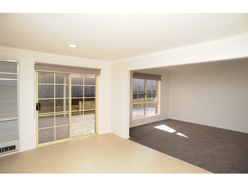 4 Reta Close, Leopold VIC 3224