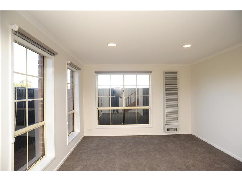 4 Reta Close, Leopold VIC 3224