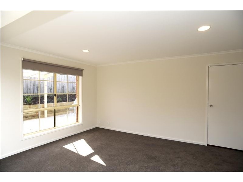 4 Reta Close, Leopold VIC 3224