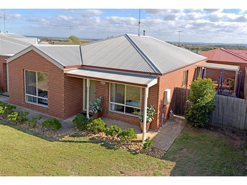 4 Huon Crescent, Leopold VIC 3224