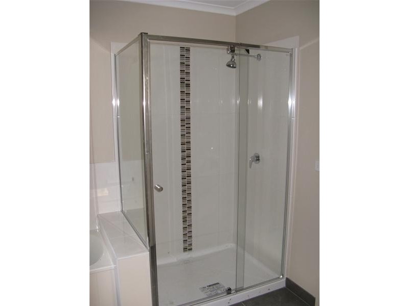 2/4 Greenwood Street, Newcomb VIC 3219