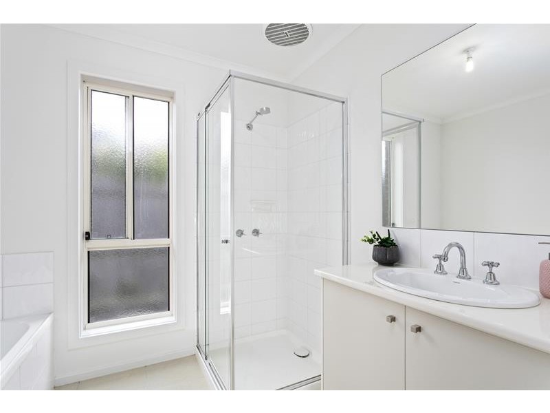 42 Pollard Drive, Leopold VIC 3224