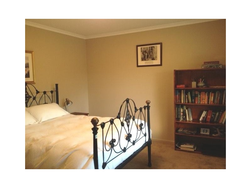 4 Myuna Street, Leopold VIC 3224