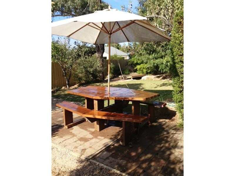 4 Myuna Street, Leopold VIC 3224