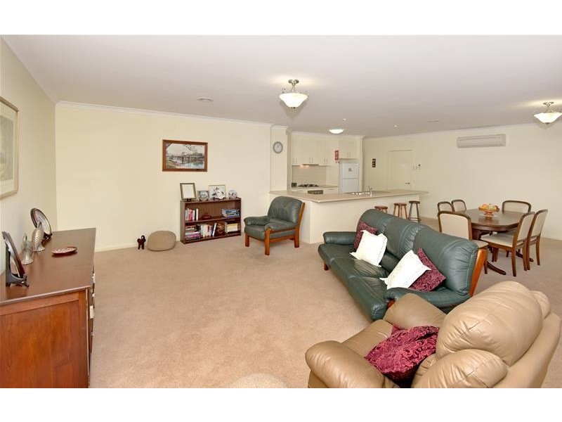 11 Robertson Road, Leopold VIC 3224