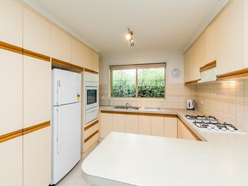 2/2 Wingeel Court, Leopold VIC 3224