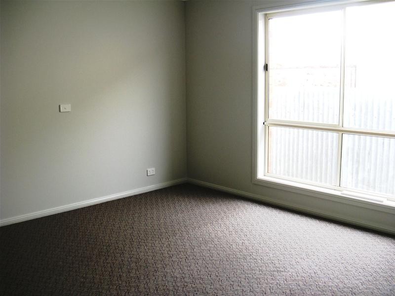 2/50 Wilsons Road, Newcomb VIC 3219