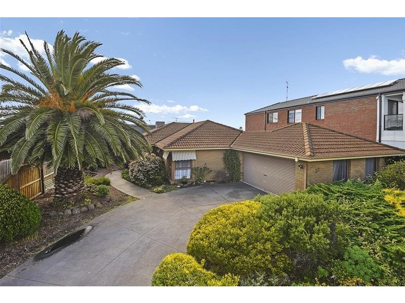 32 Donvale Drive, Leopold VIC 3224