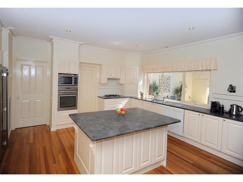 13 Lorikeet Court, Leopold VIC 3224