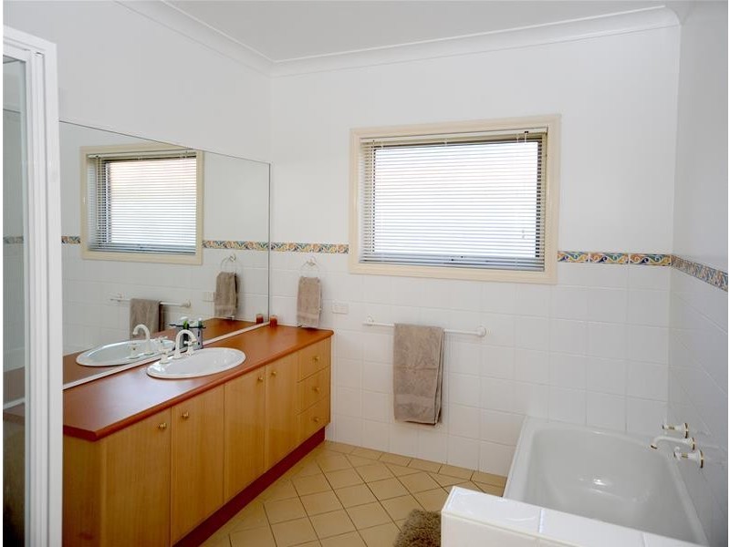 13 Lorikeet Court, Leopold VIC 3224