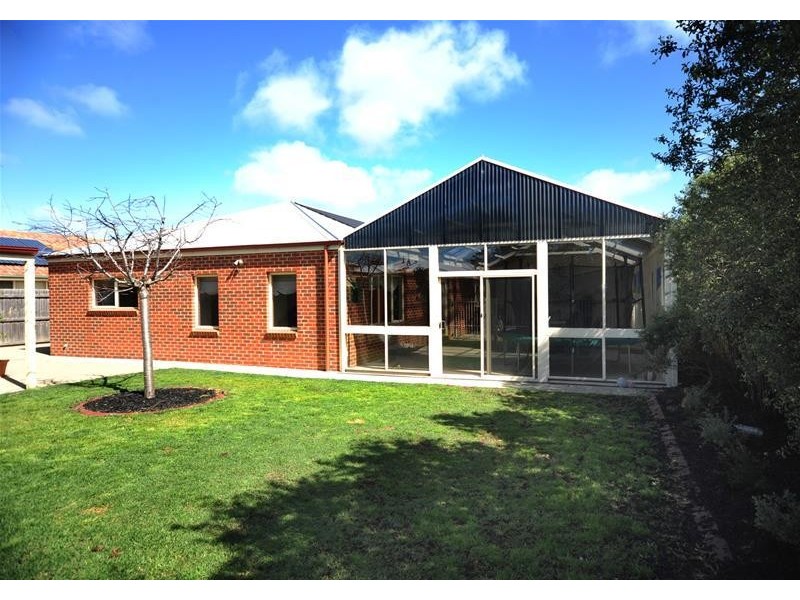 13 Lorikeet Court, Leopold VIC 3224