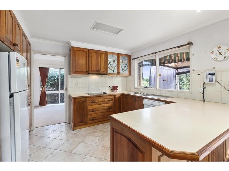 8 Mitchell Drive, Leopold VIC 3224