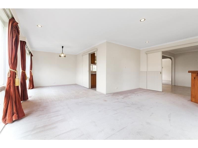 8 Mitchell Drive, Leopold VIC 3224