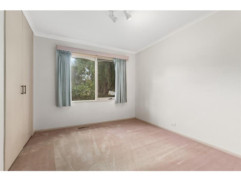 8 Mitchell Drive, Leopold VIC 3224