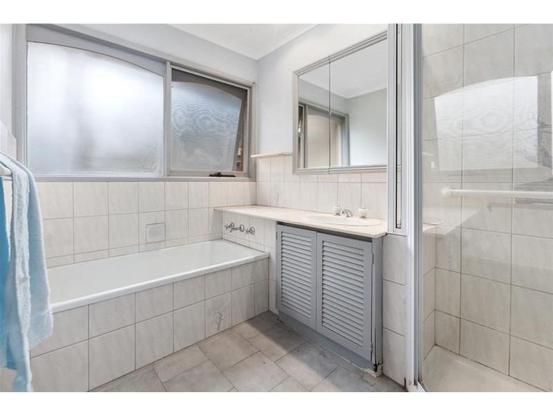 8 Mitchell Drive, Leopold VIC 3224