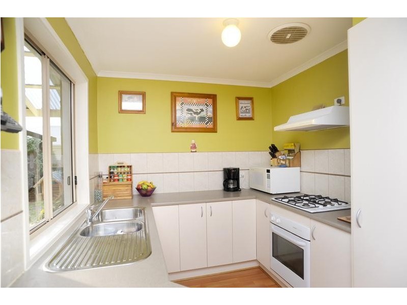 8 Canowindra Way, Leopold VIC 3224