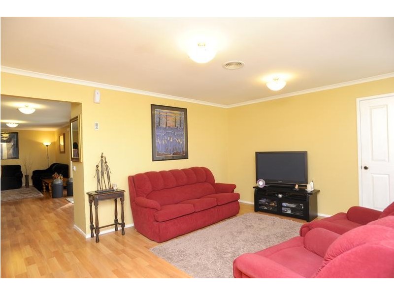 8 Canowindra Way, Leopold VIC 3224