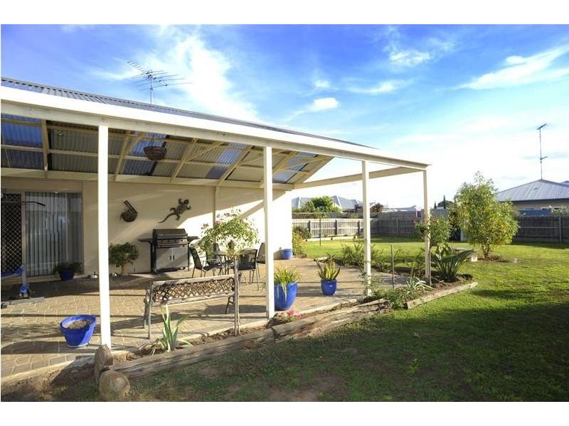 8 Canowindra Way, Leopold VIC 3224