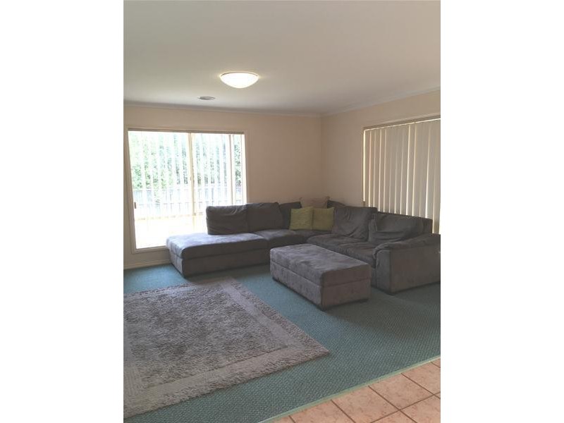 35 Huon Crescent, Leopold VIC 3224