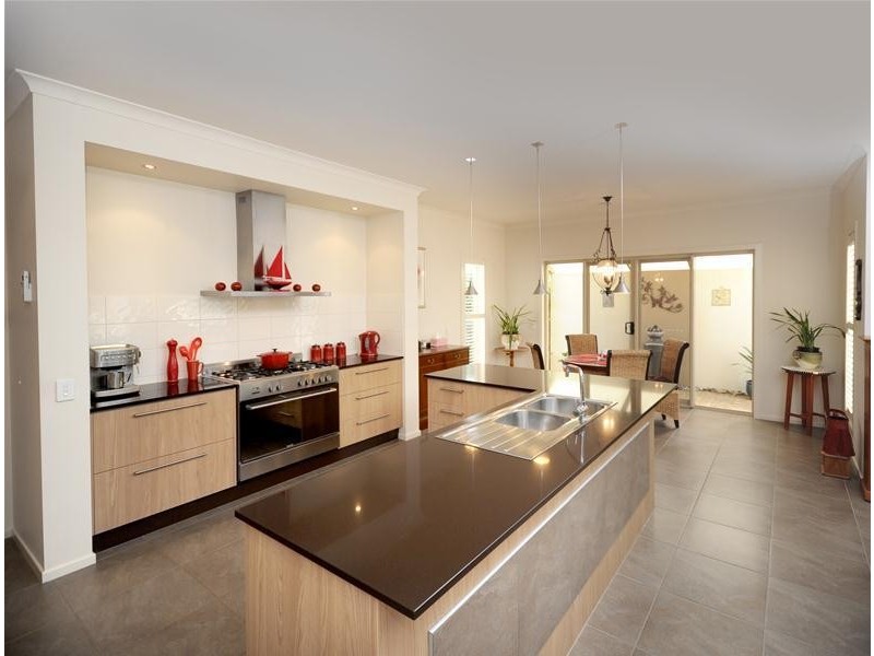 13 Grassland Grove, Leopold VIC 3224