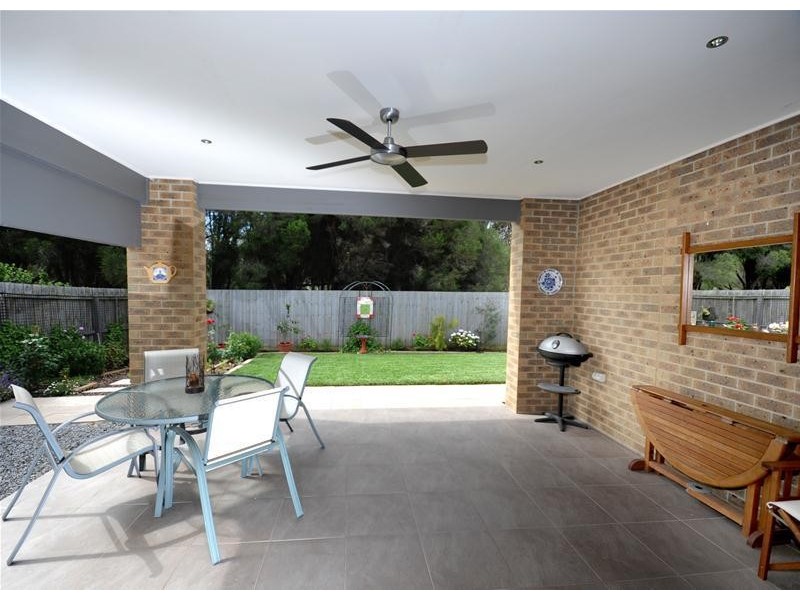 13 Grassland Grove, Leopold VIC 3224