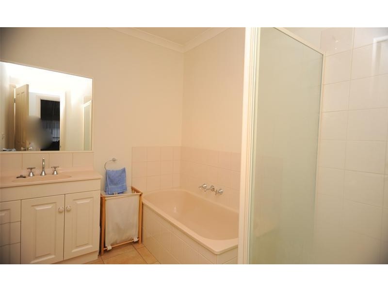 1/14 Recreation  Drive, Leopold VIC 3224