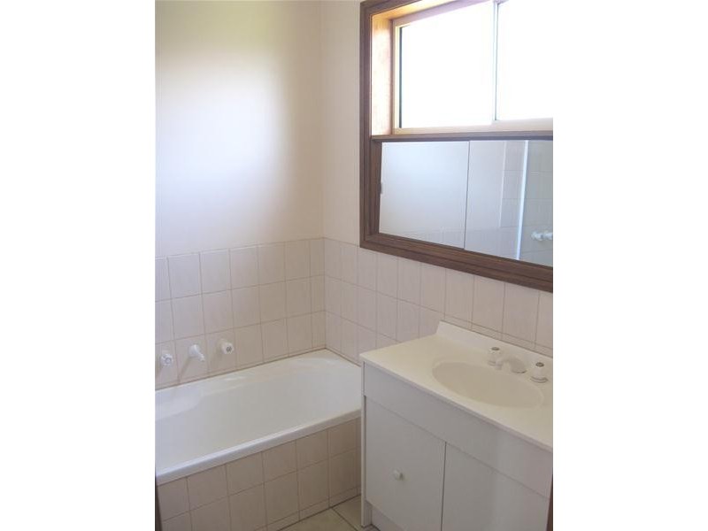 2/60 Burlington Crescent, Leopold VIC 3224