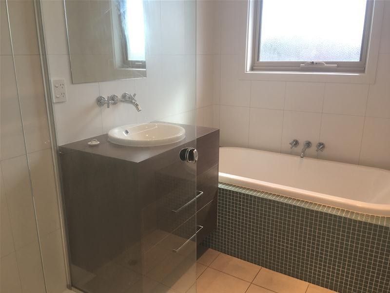 2/87 Northview Drive, Leopold VIC 3224