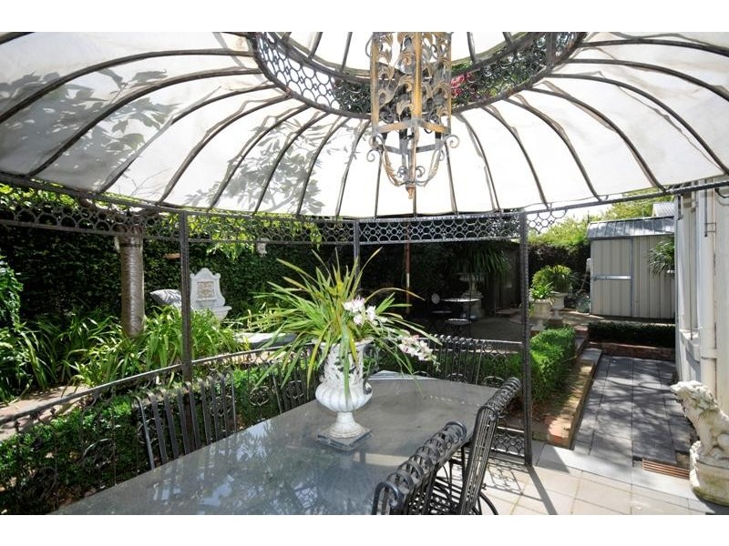 280 Latrobe Terrace, Newtown VIC 3220