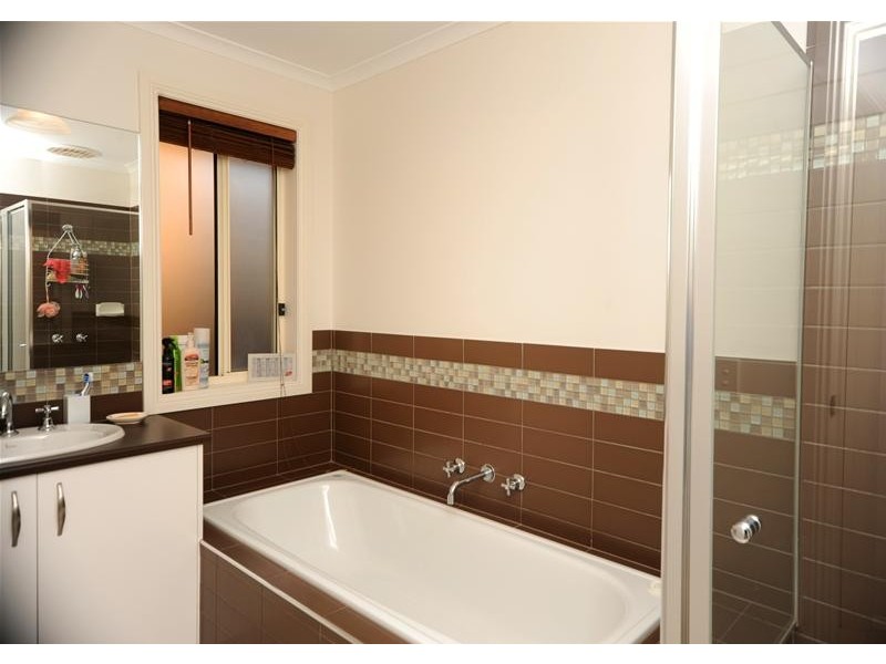 70 Hoddle Drive, Leopold VIC 3224