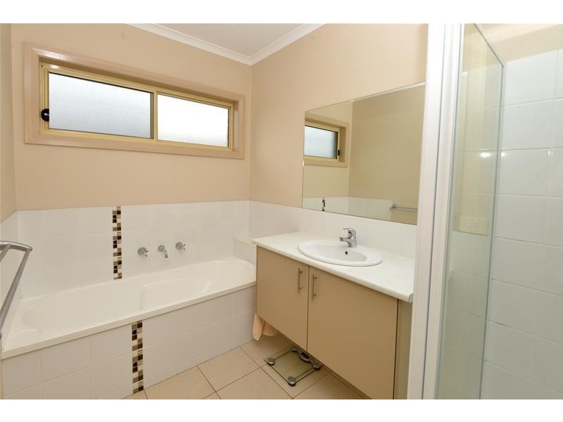 2/40 – 42 Townsend Road, St Albans Park VIC 3219