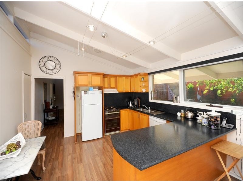 15 Hazelwood Crescent, Leopold VIC 3224