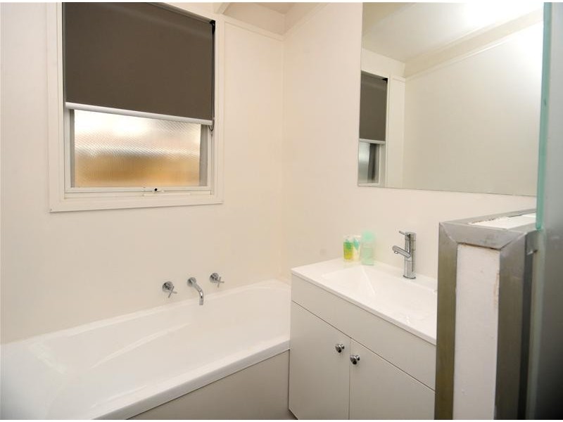 15 Hazelwood Crescent, Leopold VIC 3224