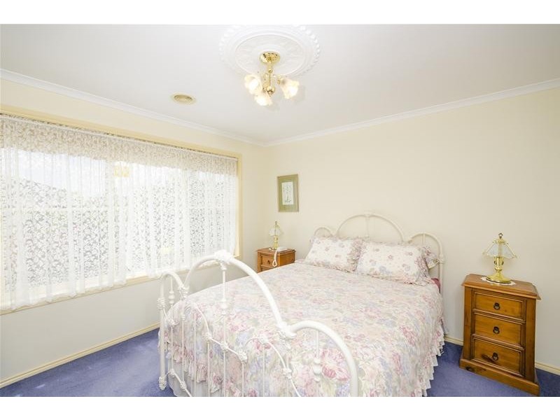 16 Falkirk Place, Leopold VIC 3224