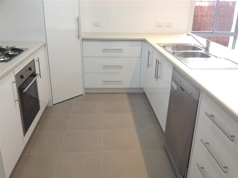 3/7 Ferry Grove, Newcomb VIC 3219