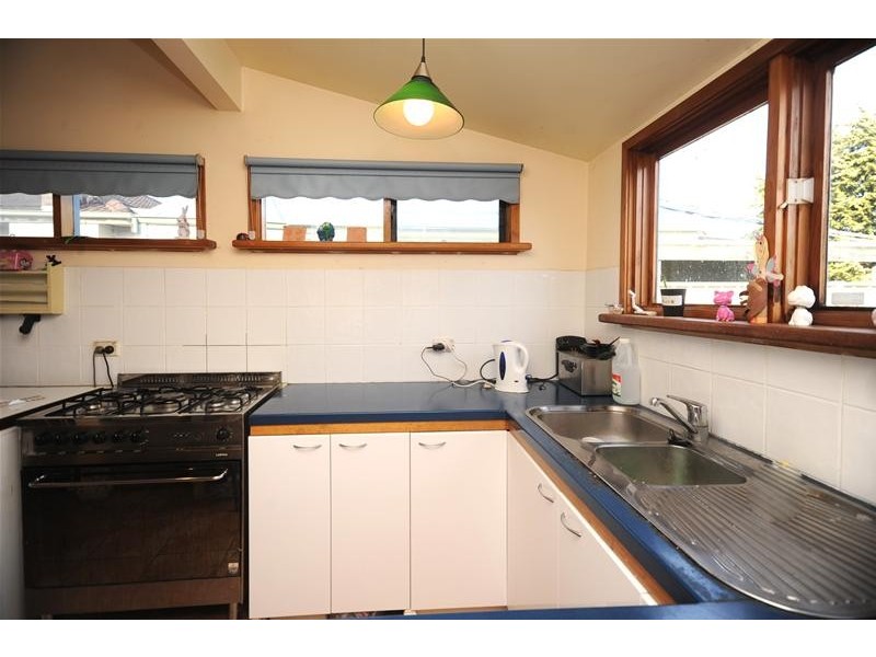 32 Portarlington Road, Newcomb VIC 3219