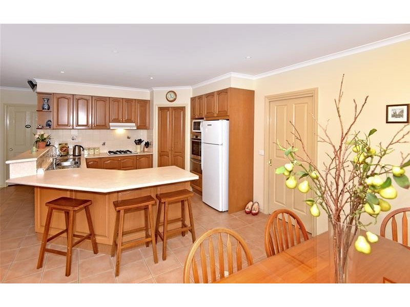 29 Huon Crescent, Leopold VIC 3224