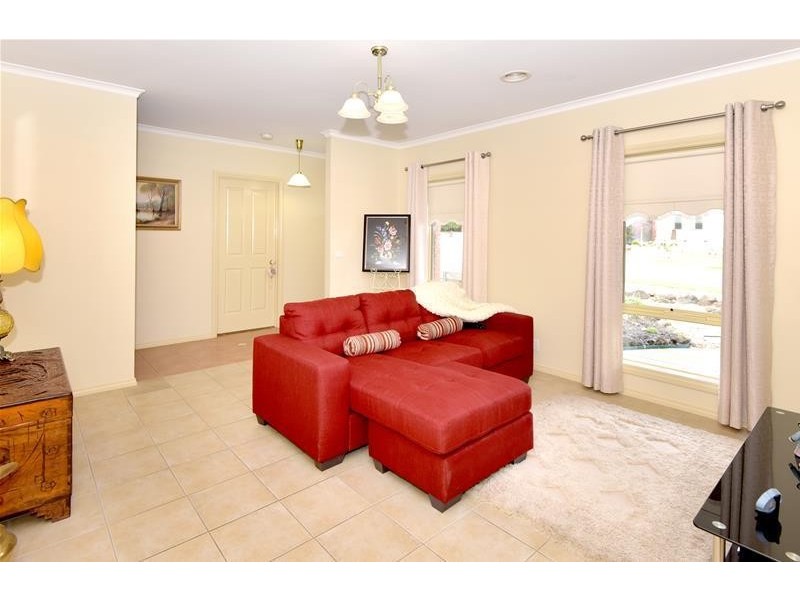 29 Huon Crescent, Leopold VIC 3224