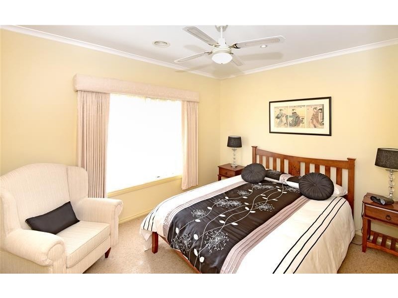 29 Huon Crescent, Leopold VIC 3224