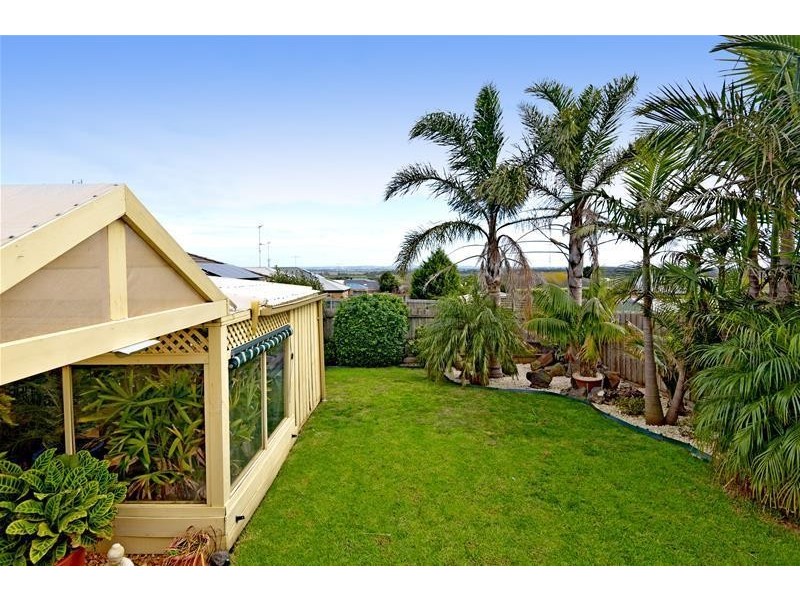 29 Huon Crescent, Leopold VIC 3224