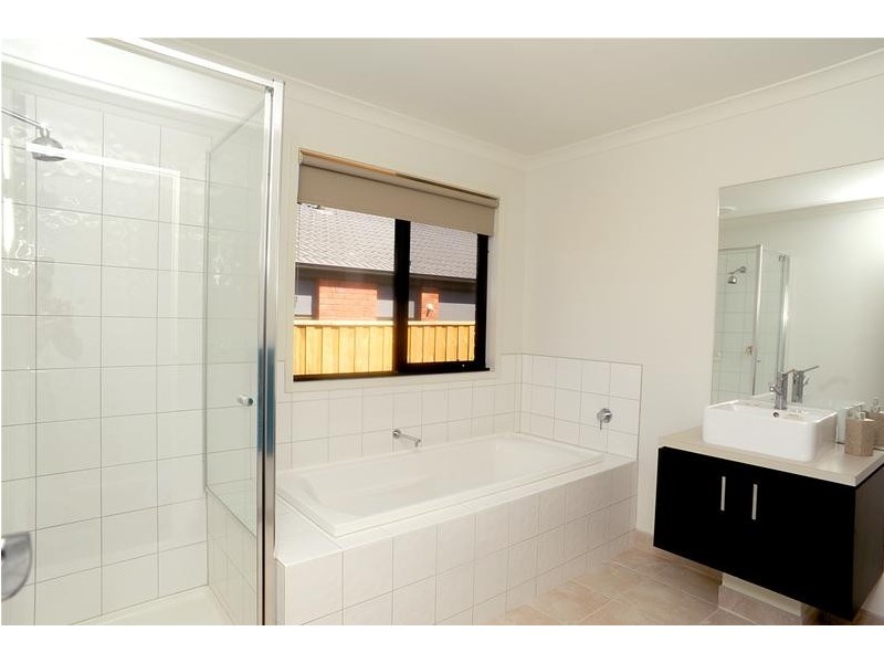 32 Hillclimb Drive, Leopold VIC 3224