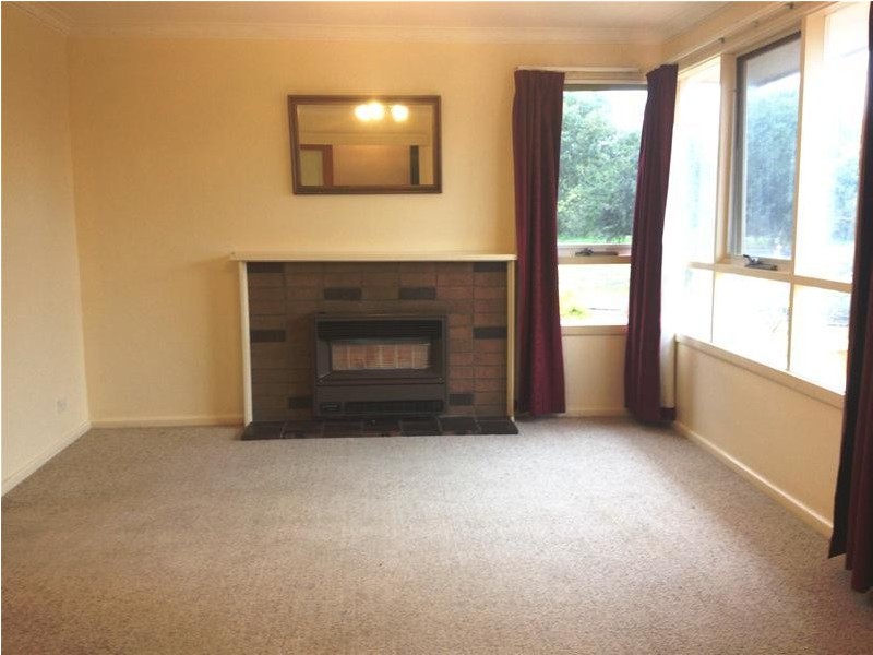 826 Bellarine Highway, Leopold VIC 3224